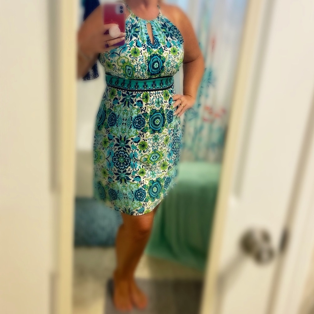 London Style .. halter style dress.. high waist, flattering fit! Size 12